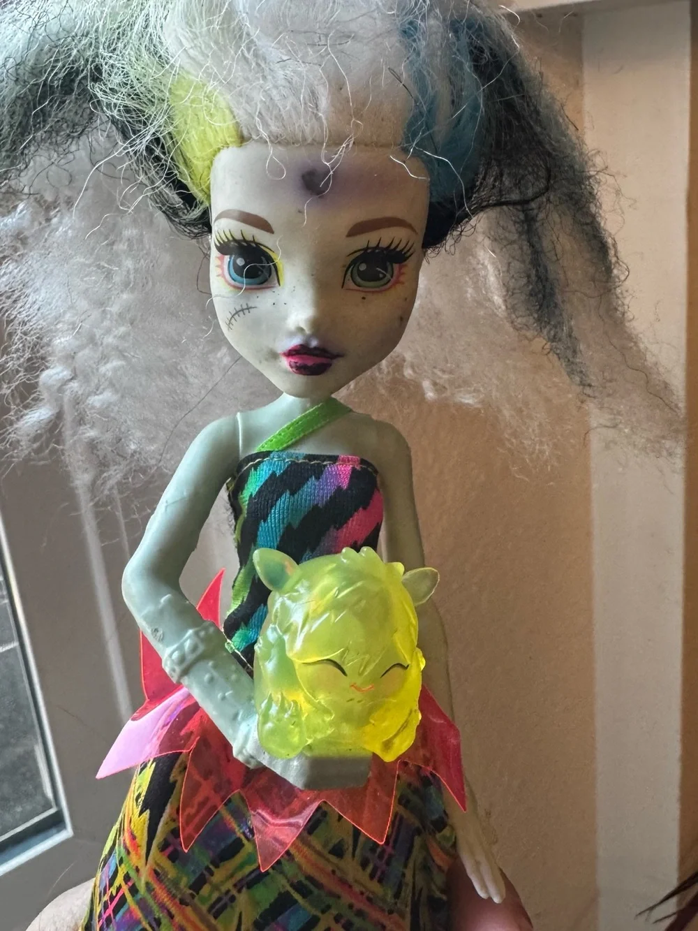 Vintage Moanica d Kay monster high neon yellow & multicolor lightning print doll